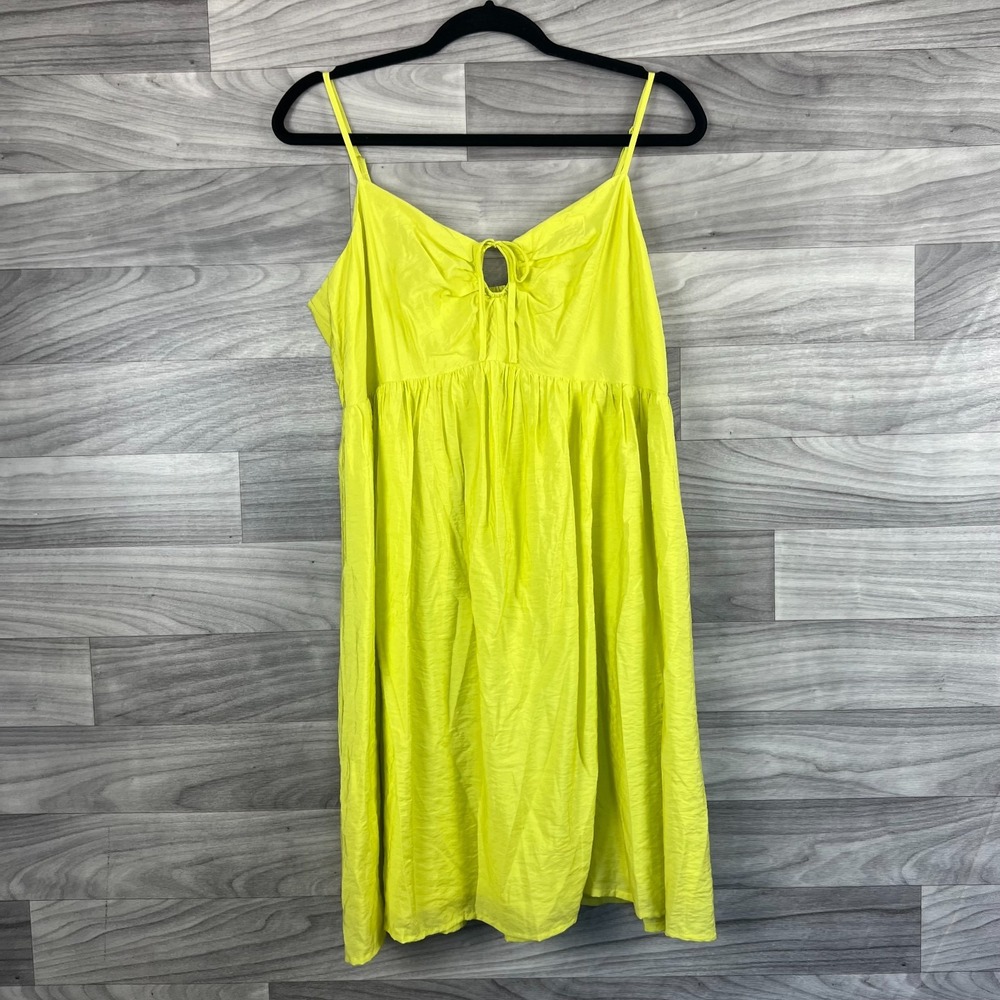 Nine West Strappy Babydoll Dress Womens Large Yellow Smocked Lace Up Neck Beachy